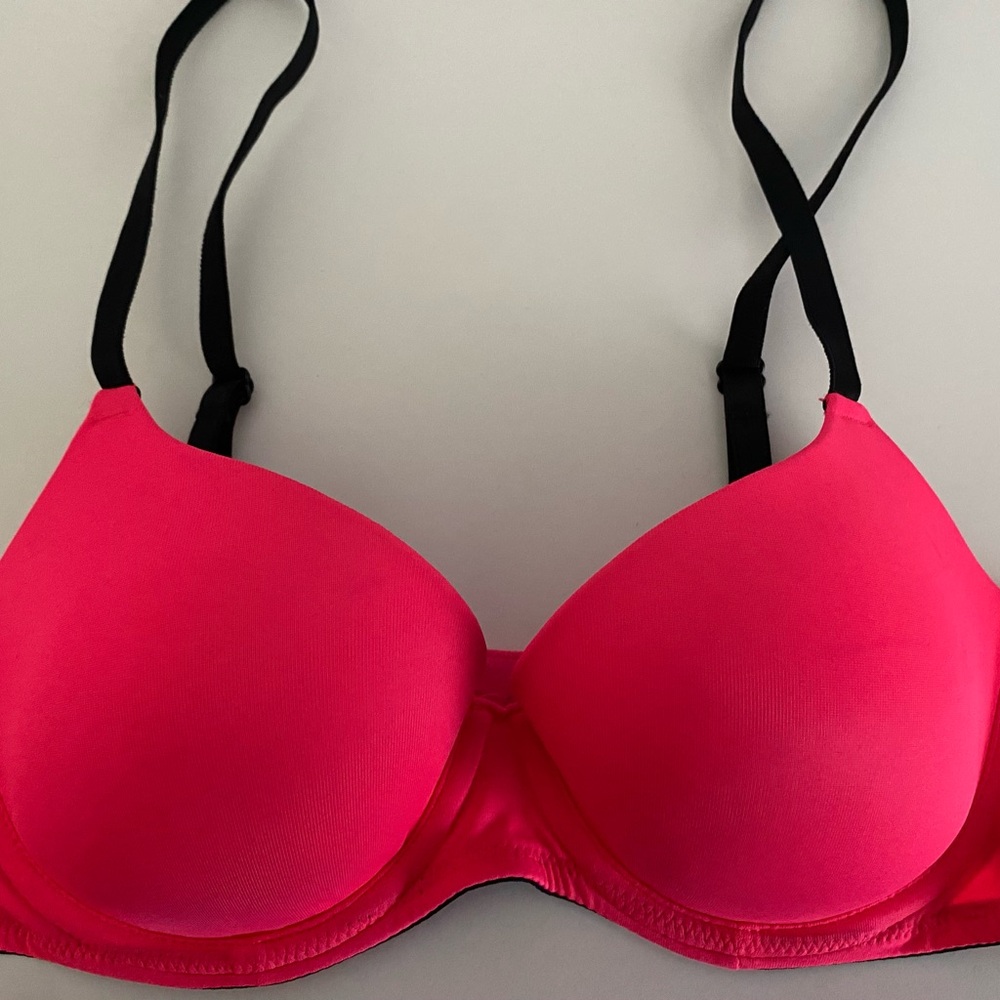 VICTORIA SECRET PINK 34B STUNNING NEON PINK LIGHTLY LINED EVERYWHERE BRA